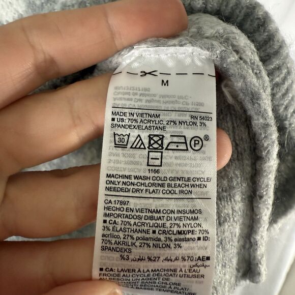 New Old Navy Sweater Women's Medium Grey Cheetah Print Crew Neck - Picture 6 of 9